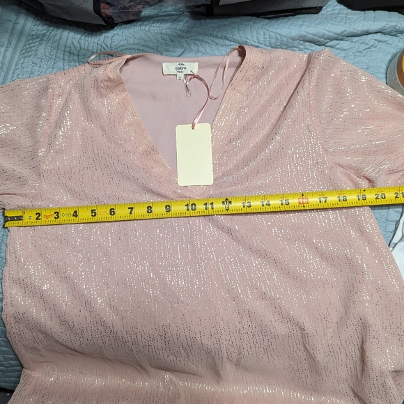 Entro baby pink flowy top with gold foil glitter embellishments, small - Picture 10 of 11